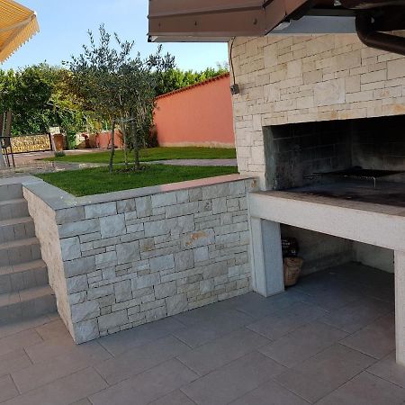 Ferienhaus Bucic Buje Exterior foto