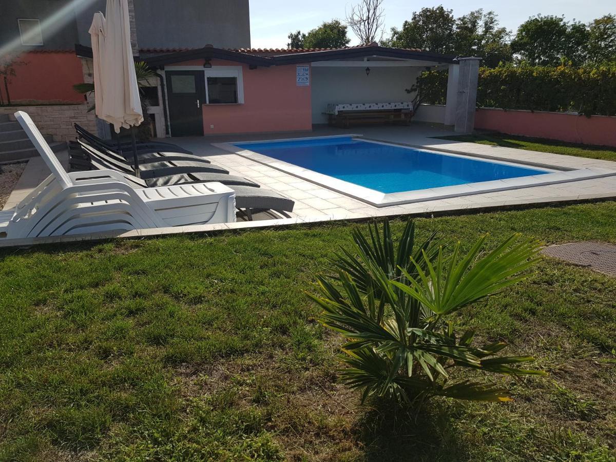 Ferienhaus Bucic Buje Exterior foto