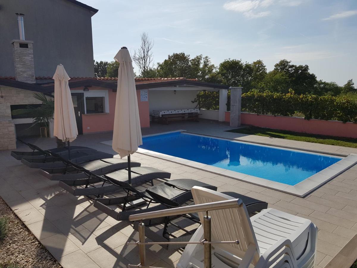 Ferienhaus Bucic Buje Exterior foto